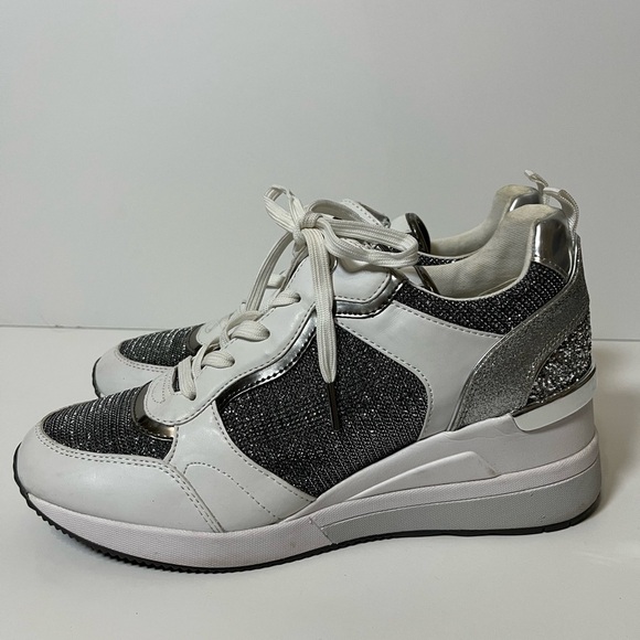 Michael Kors Crista Silver White Mixed Media Wedge Sneakers Glitter Women’s 9.5 - Picture 4 of 12